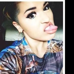 Meet your Posher, Victoria